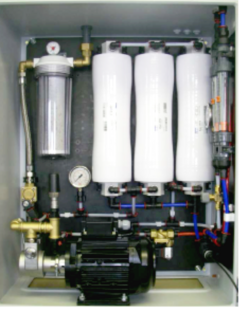 WTG-Umkehrosmoseanlage_UO-S_100-300 Schrank-Umkehrosmose-Anlage zur Entsalzung von enthärtetem Trinkwasser gemäß der Deutschen TrinkwV mit einer Permeatleistung von 100 bis 300 l/h (Reinwasser).